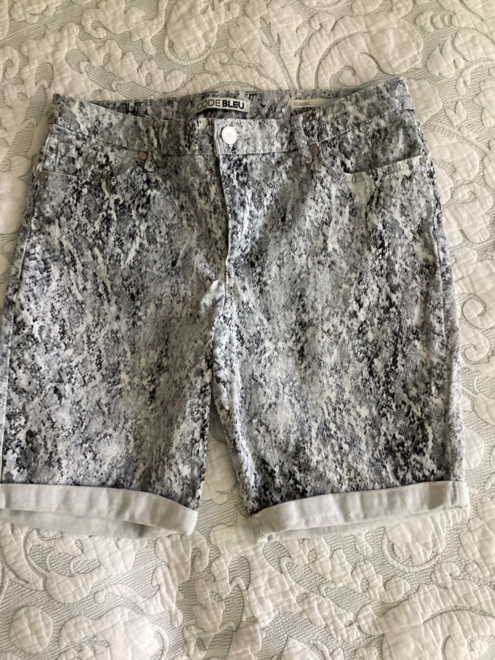 Code Bleu Shorts Sz 10